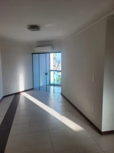 Apartamento para aluguel possui 88 metros quadrados com 3 quartos