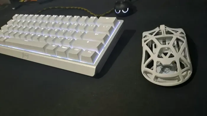 Wooting 60HE V2 Alumínio Branco+Wlmouse Mini Pro