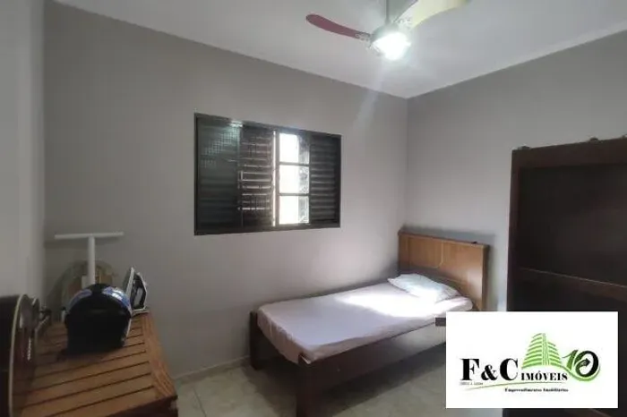 Casa para Venda em Artur Nogueira, Jardim Jatobá, 2 dormitórios, 1 banheiro, 2 vagas