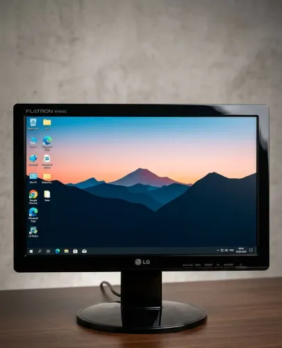 Monitor LG Flatron W1842C 18.5" - Ótimo Estado