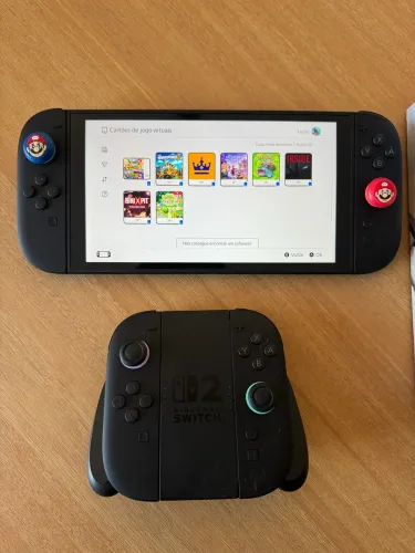 Nintendo Switch 2 com 2 controles e case