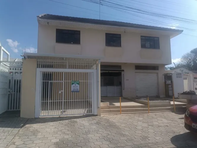 Amplo Apartamento para Locação no Guabirotuba | 3 Quartos | 1 Suíte | Sem Condomínio