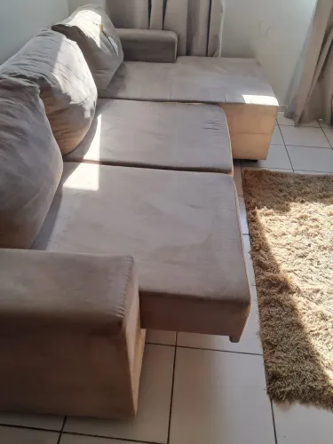 Vendo um sofá