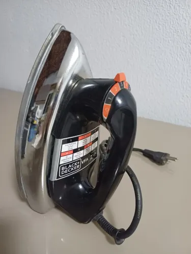 Ferro de Passar Black & Decker VFA