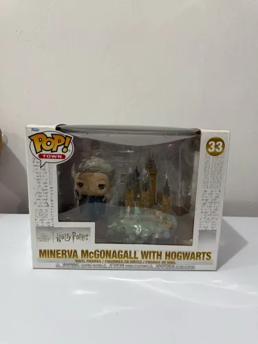 Funko Pop! Town: Minerva McGonagall with Hogwarts (#33)