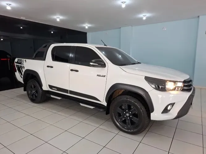 Toyota Hilux CD SR Chall. 4X4 2.8 TDI Dies Aut. 2018