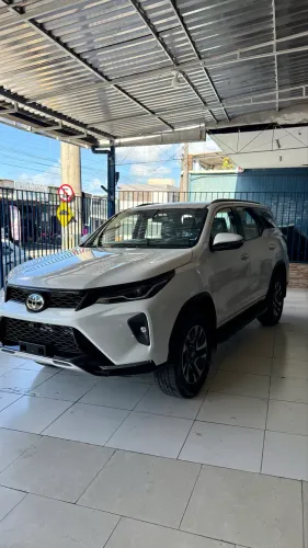 Toyota Hilux SW4 SRX Plat. 4X4 2.8 TB Die. Aut. 2026