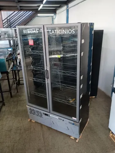 Expositor Refrigerado 2 Portas 220V - Polar