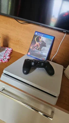Ps4 Slin branco - versão japonesa/Super conservado