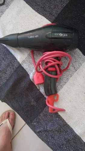 Vende-se secador de cabelos profissional usado em bom estado 