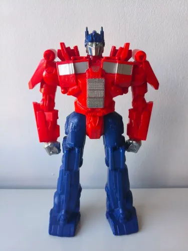 Boneco Optimus prime 40 cm