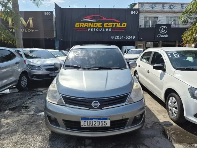 Nissan Tiida SL 1.8/1.8 Flex 16V Mec. 2012