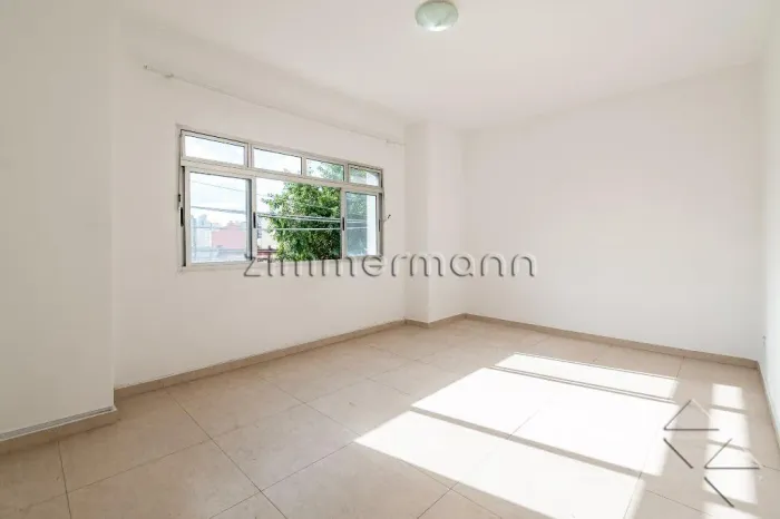 PRÉDIO COMERCIAL NA ACLIMAÇÃO