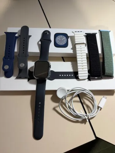 Apple Watch 8 45mm com avarias no sensor traseiro + Carregadores MagSafe Duo e  Duo 35W