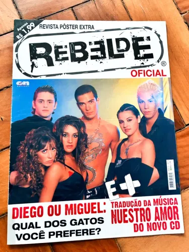 Revista Pôster Extra: Rebelde Oficial