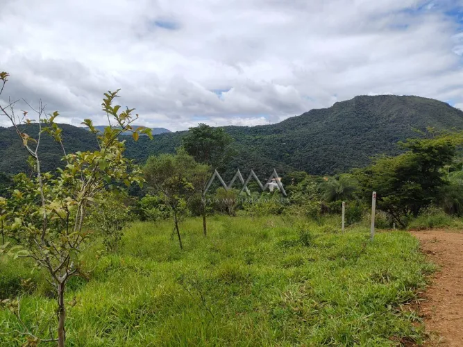 Lote à venda no condomínio Veredas das Gerais