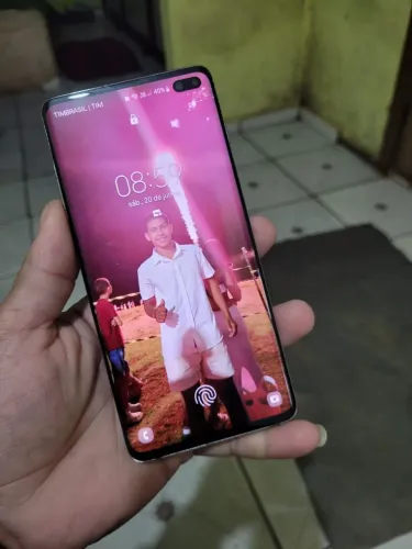 Galaxy s10+ vendo ou troco por outro celular leia a descrição
