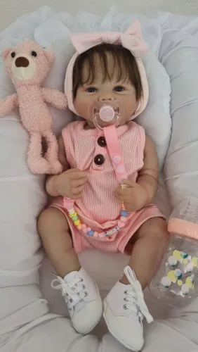 Bebê Reborn toda em silicone 