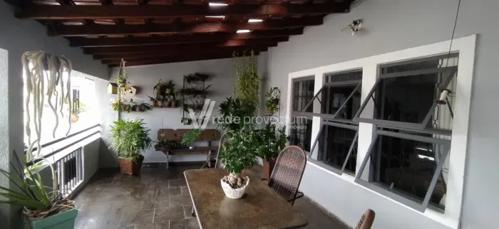 Sobrado à venda, 3 dormitórios, Vila União Campinas
