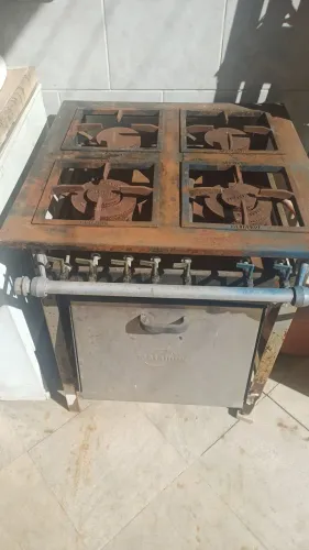 Fogão Industrial 4 Bocas Metalinox com Forno