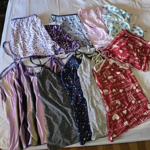 13 roupinhas de dormir por 20 reais todas