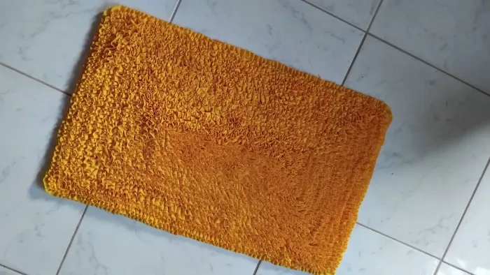 50 Reais Tapete fru-fru feito todo a mão