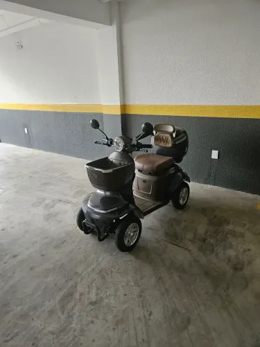 Quadriciclo elétrico adulto Veego