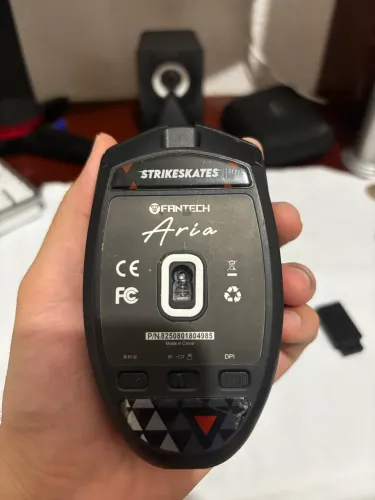 Mouse Gamer Aria XD7 Sem fio e Bluetooth 4k