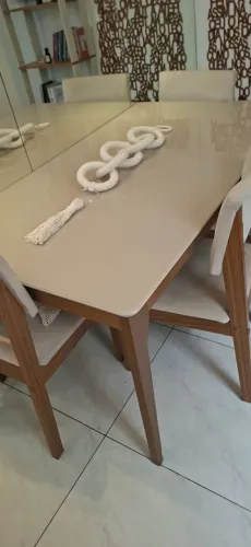 Mesa de Jantar 6 lugares, Tampo com Vidro 1,60m x 90cm