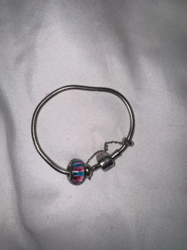 Pulseira vivara com berloque e aparador - tamanho 18