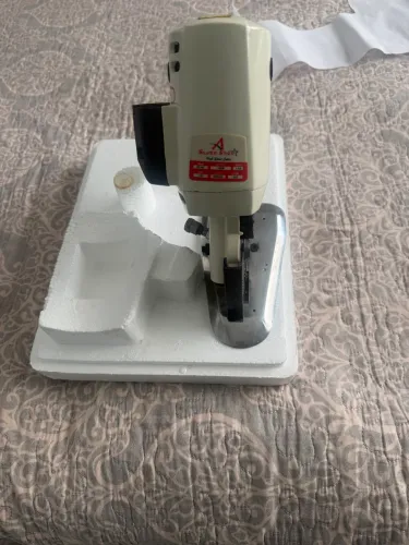 Máquina de cortar tecido lâmina octogonal 110w 100v Silver Star
