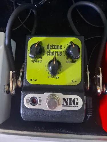 PEDAL DETUNE CHORUS NIG
