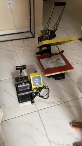 Prensa plana e prensa cilíndrica.