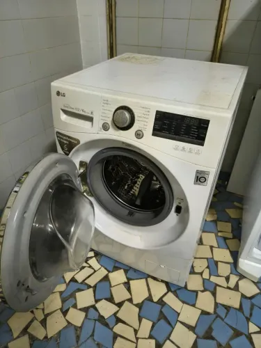 Máquina de lavar LG DirectDrive 10,2 Kg