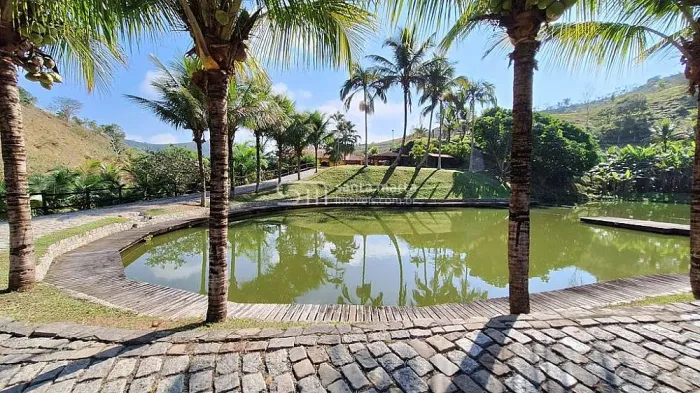SITIO/HARAS BELÍSSIMAS CONSTRUÇÕES MOBILIADAS BANANAL SP