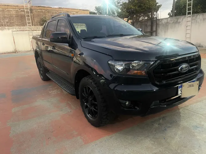 Ford Ranger Black 2.2 4X2 CD Diesel AUT 2023