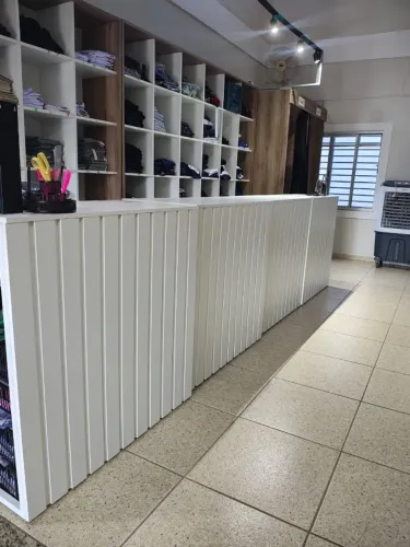Vendo balcão para loja
