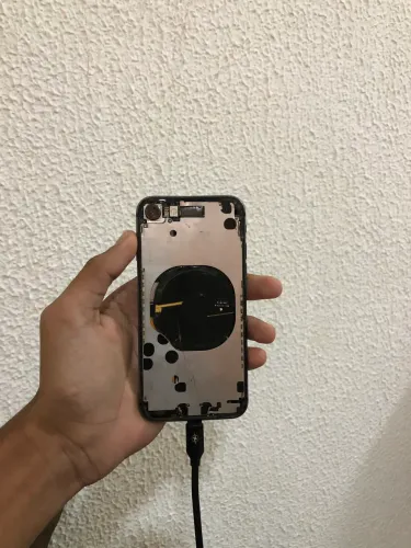 iPhone 8 normal para retirada de peças ou arruma
