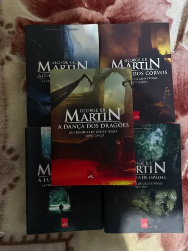 Coleção com 5 livros - As Crônicas de Gelo e Fogo