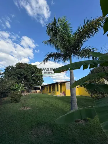Chácara à venda com 4 Quartos sendo 1 Suíte no Recanto das Videiras, Indaiatuba, SP