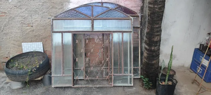 Vende-se janela 