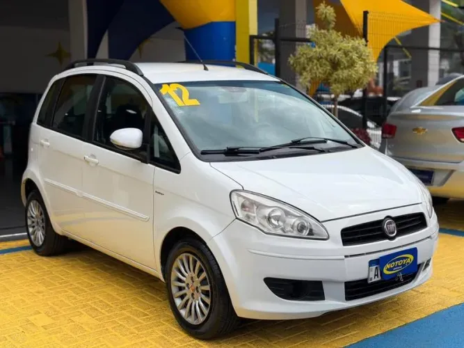 Fiat Idea Essence 1.6 Flex 16V 5P 2012