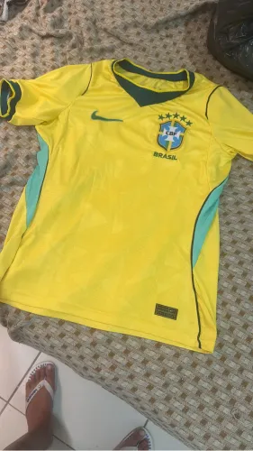 Vendo camisa do Brasil feminina