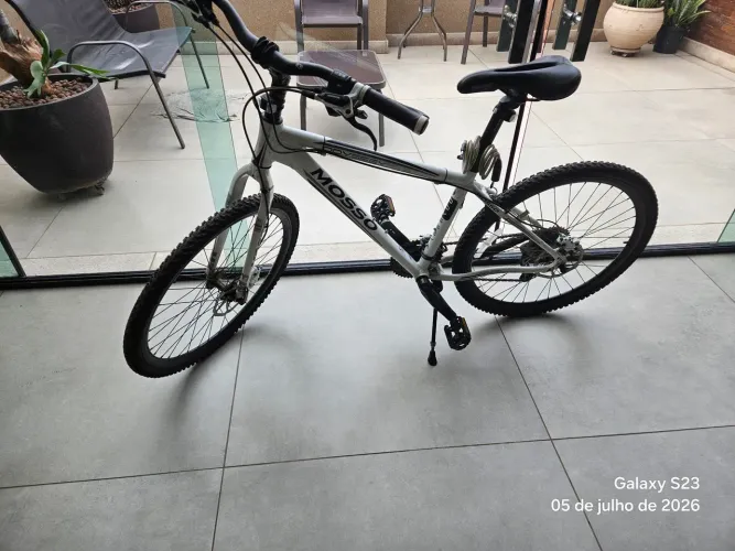 Bicicleta Mosso aro 26 - Grupo Shimano Alivio 27