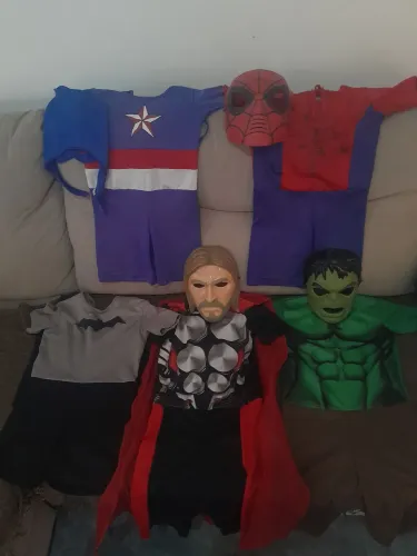 Fantasias de super heróis usadas 