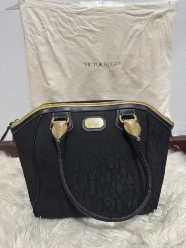 Bolsa Victor Hugo Preta