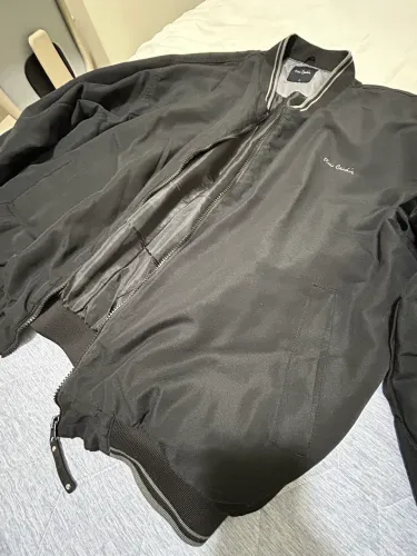 Jaqueta bomber masculina Pierre Cardin tamanho G preta