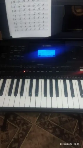Teclado Yamaha Psr E453