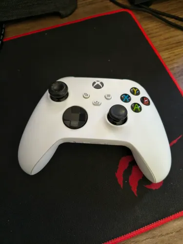 Controle Xbox Series S/X + Case Protetora + Cabo USB 