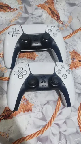 Vendo 1 Controle de ps5 sem drift . 